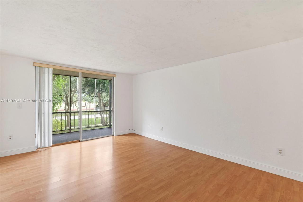 Real estate property located at 1681 70th Ave #204, Broward, Omega Condo No 1, Plantation, FL