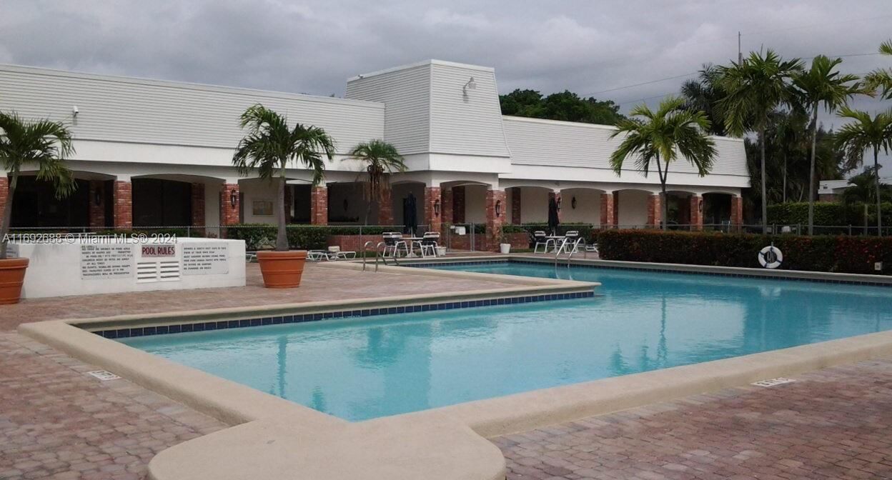 Real estate property located at 604 2nd St #418, Broward, DANIANS NORTH CONDO, Dania Beach, FL