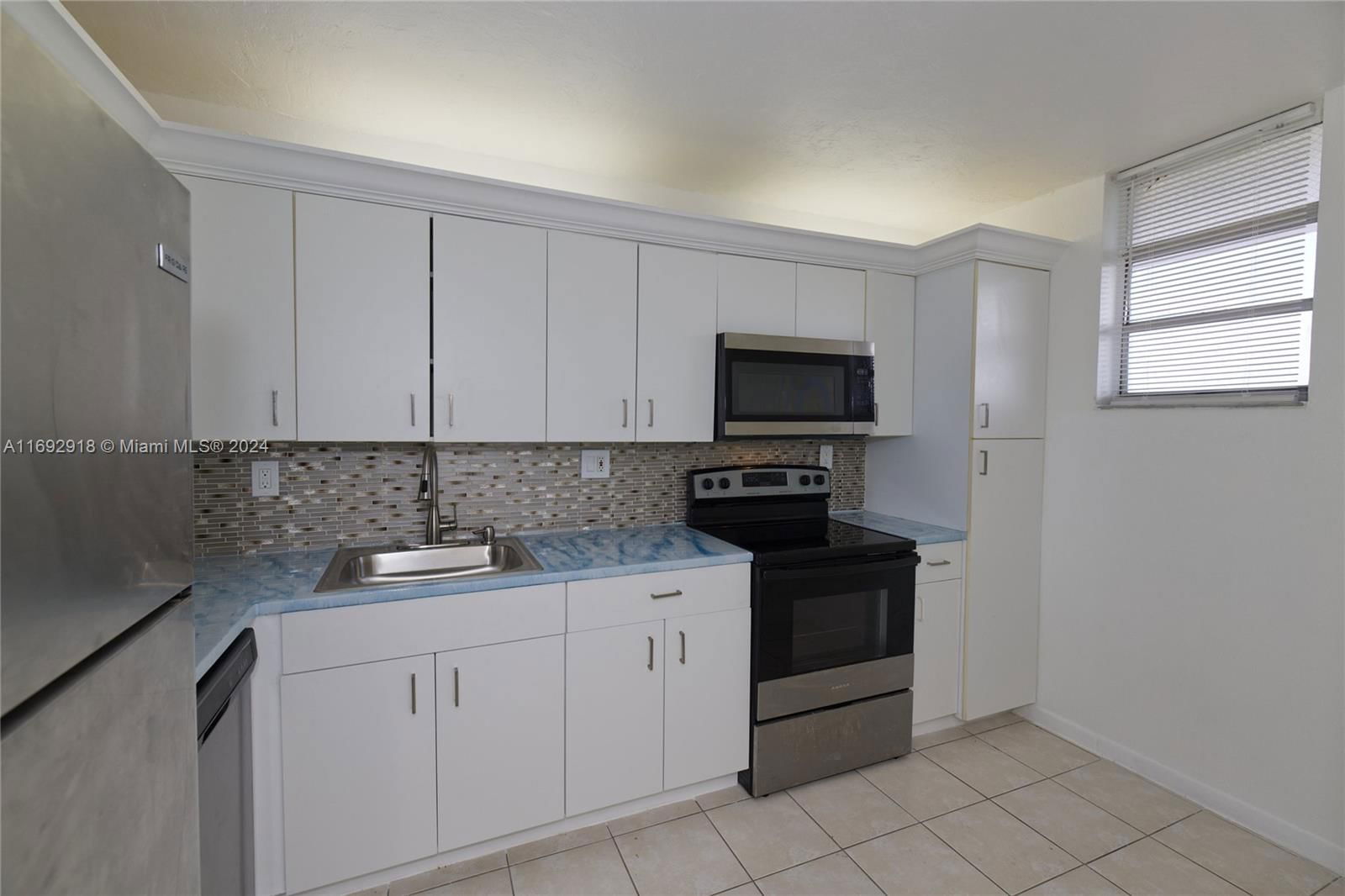 Real estate property located at 2903 Miami Beach Blvd #806, Miami-Dade, ISLAND SHORES CONDO, North Miami Beach, FL