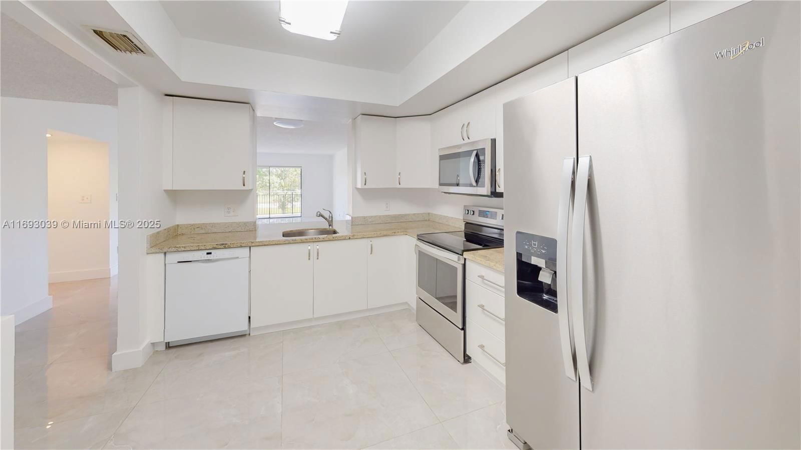 Real estate property located at 16171 Blatt Blvd #203, Broward, Fairways At Bonaventure C, Weston, FL