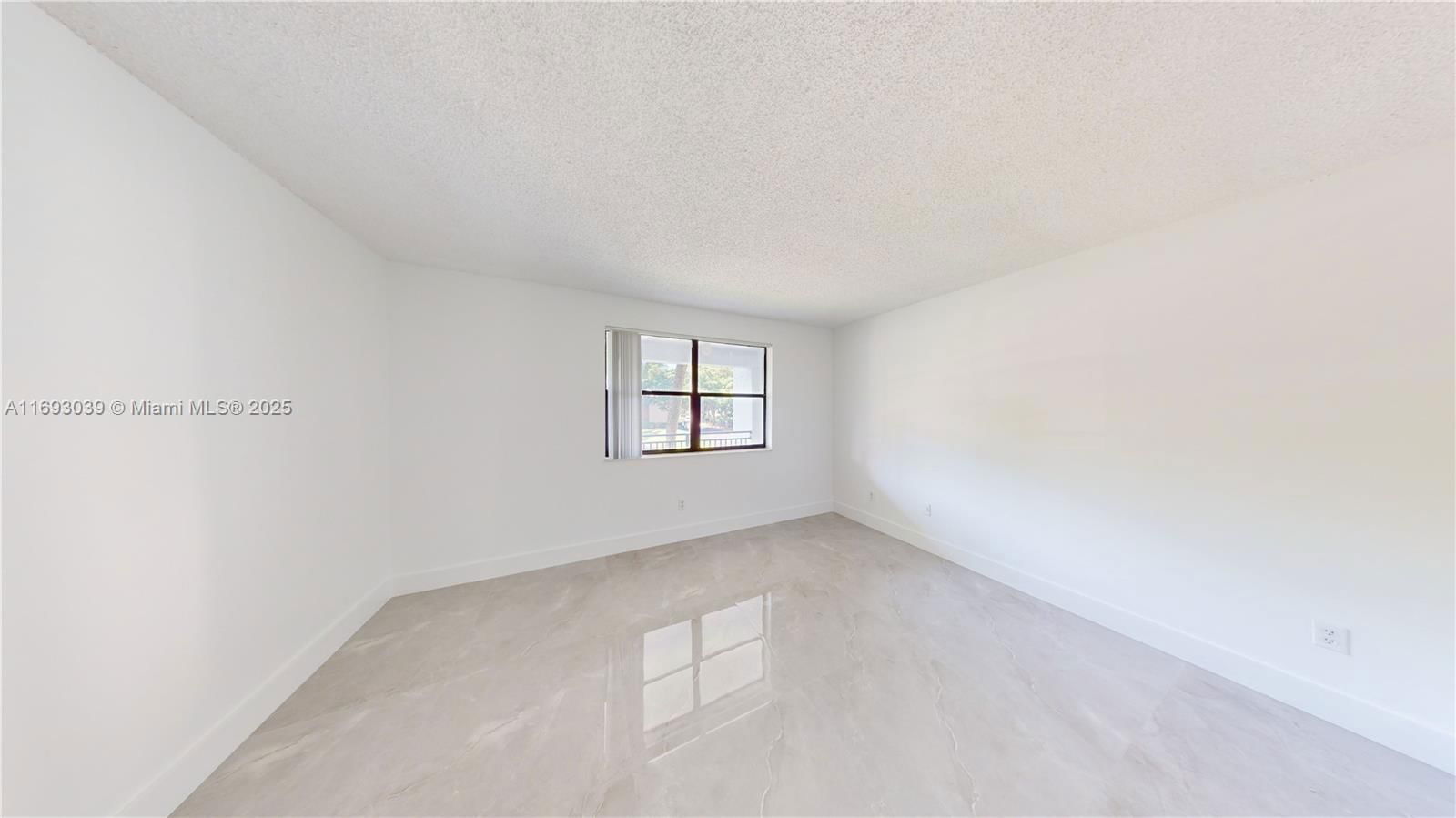 Real estate property located at 16171 Blatt Blvd #203, Broward, Fairways At Bonaventure C, Weston, FL