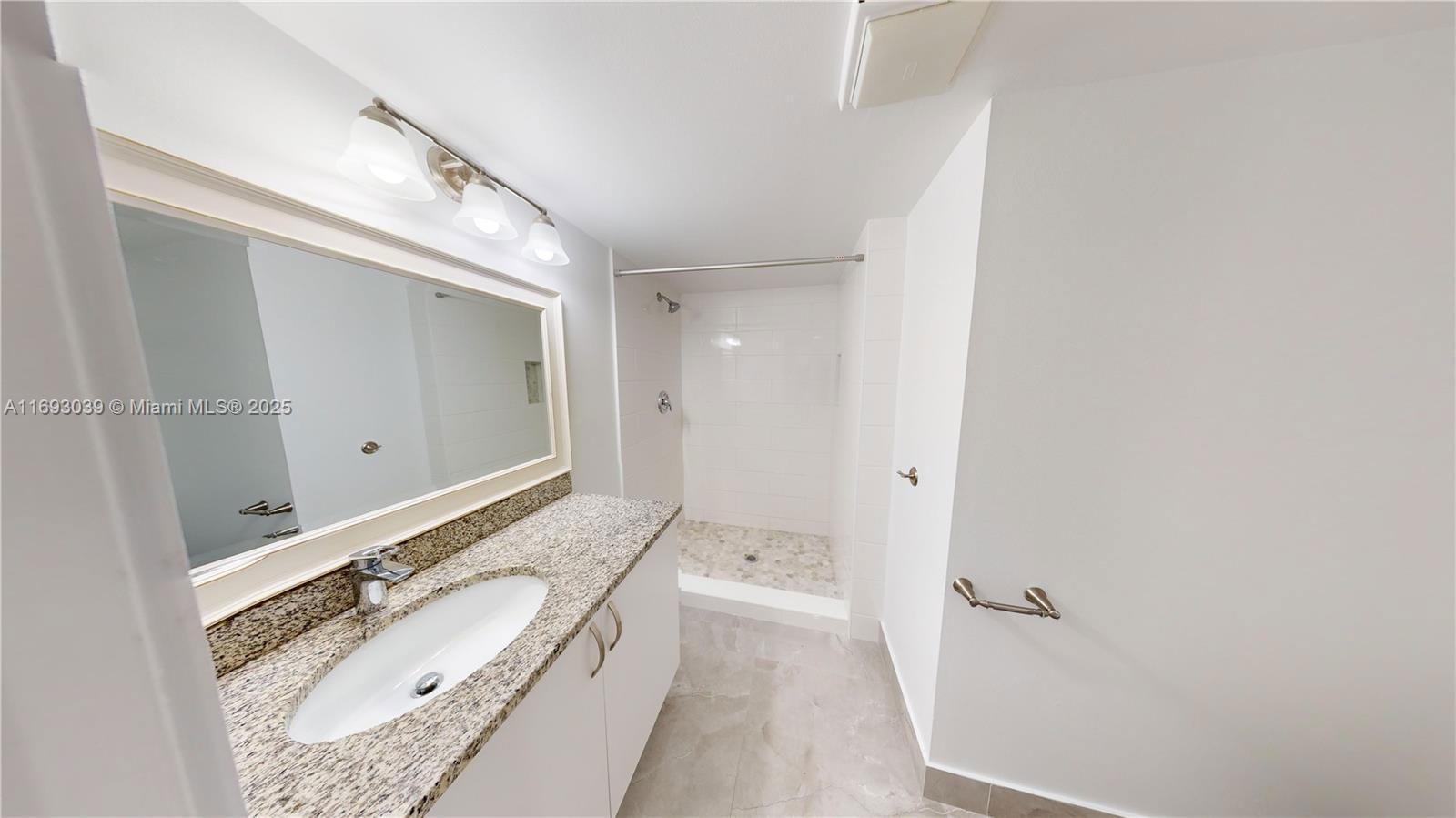 Real estate property located at 16171 Blatt Blvd #203, Broward, Fairways At Bonaventure C, Weston, FL