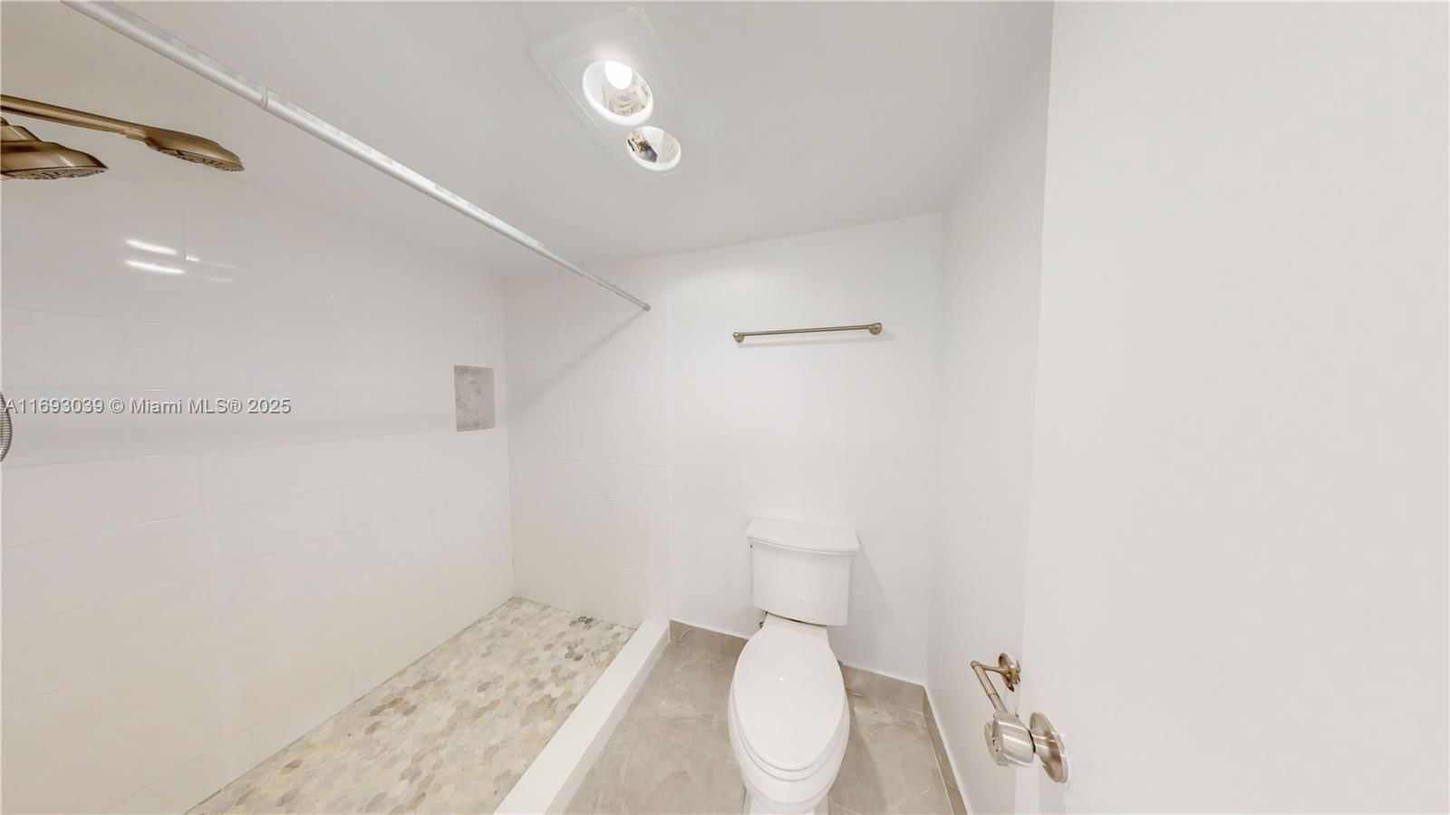 Real estate property located at 16171 Blatt Blvd #203, Broward, Fairways At Bonaventure C, Weston, FL