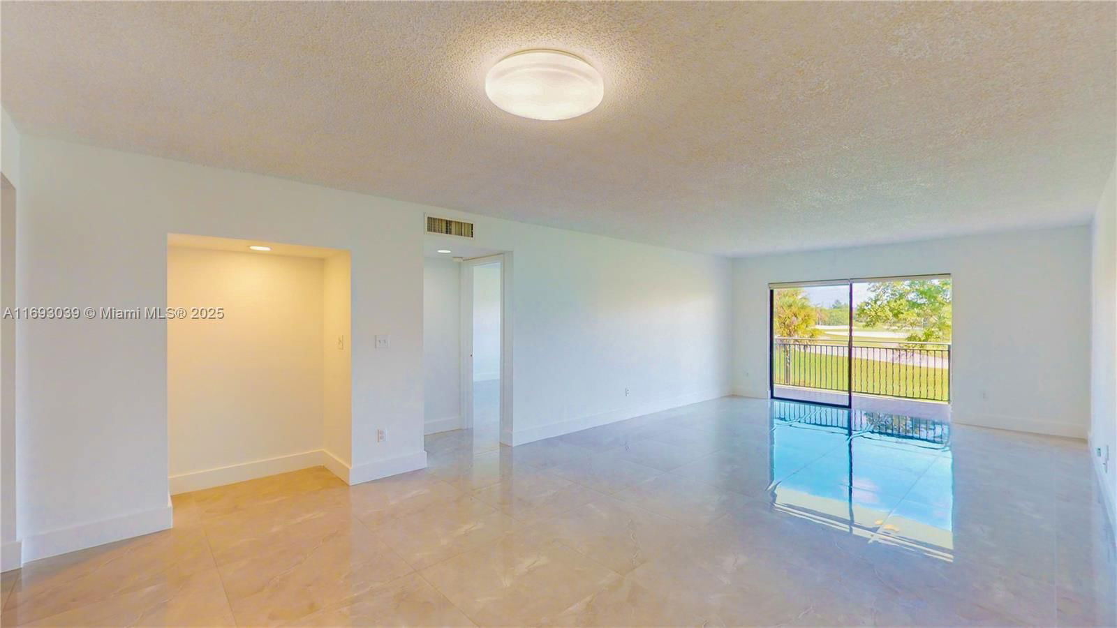 Real estate property located at 16171 Blatt Blvd #203, Broward, Fairways At Bonaventure C, Weston, FL
