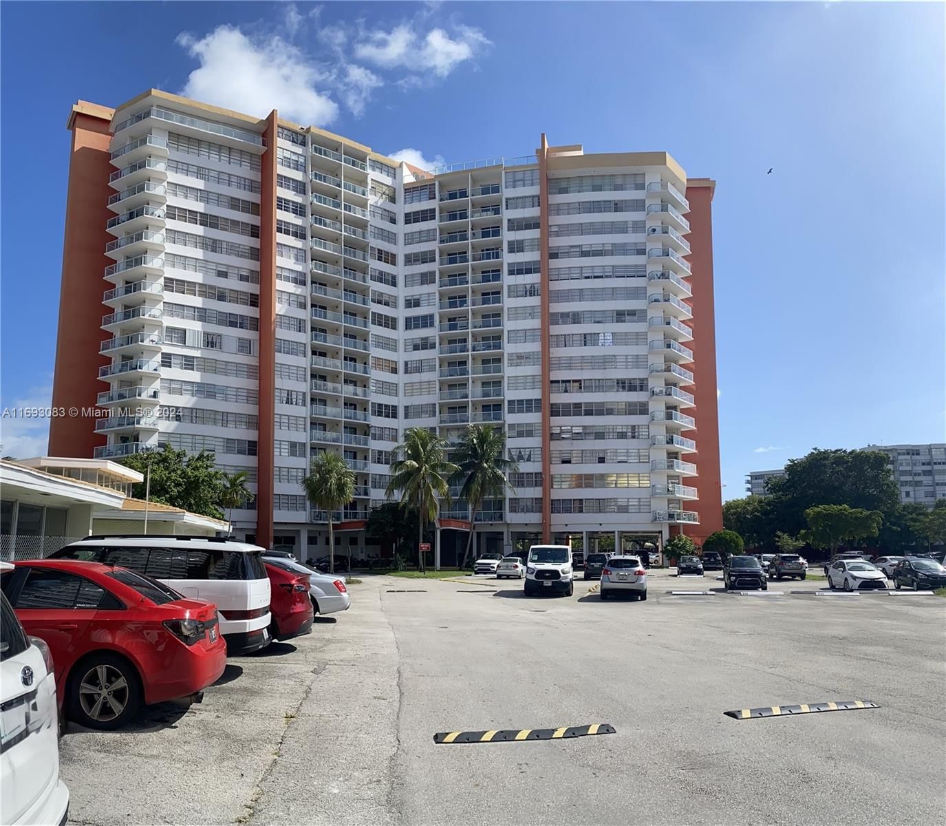 Real estate property located at 1351 Miami Gardens Dr #203E, Miami-Dade, BUCKLEY TOWERS CONDO - EA, Miami, FL