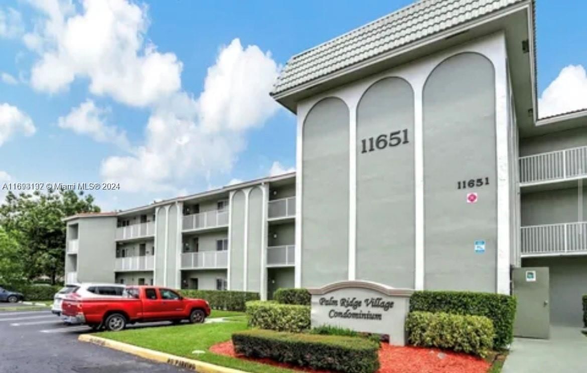 Real estate property located at 11651 Royal Palm Blvd #204, Broward, PALM RIDGE VILLAGE CONDO, Coral Springs, FL