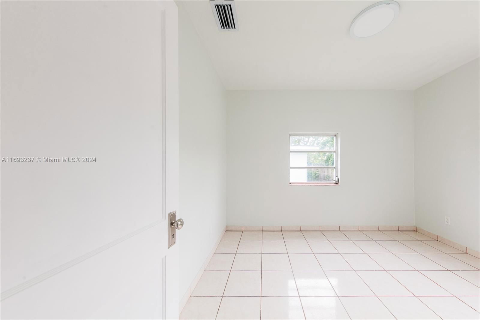 Real estate property located at 3434 6th St, Miami-dade, Mildred Park, Miami, FL