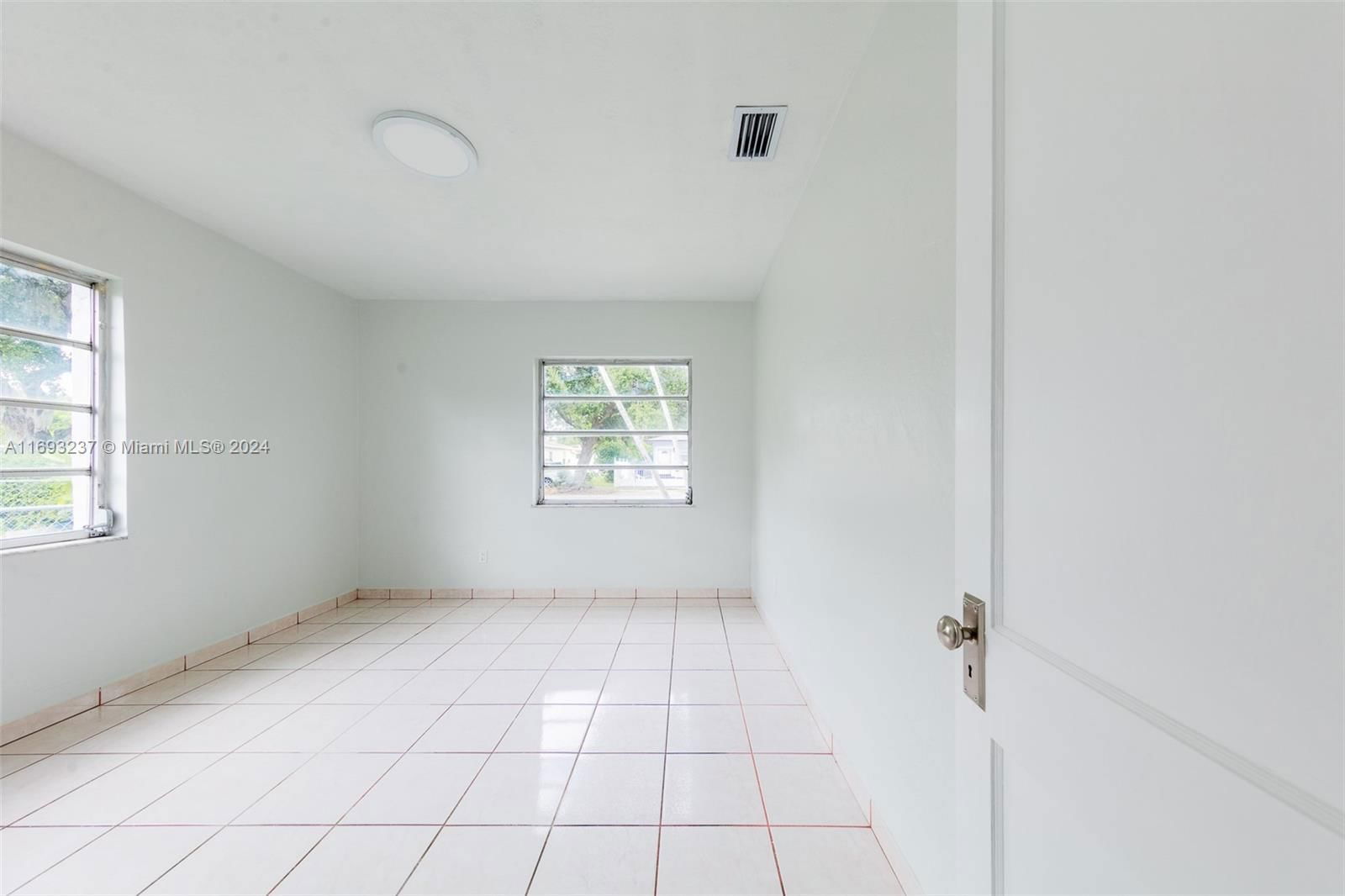 Real estate property located at 3434 6th St, Miami-dade, Mildred Park, Miami, FL