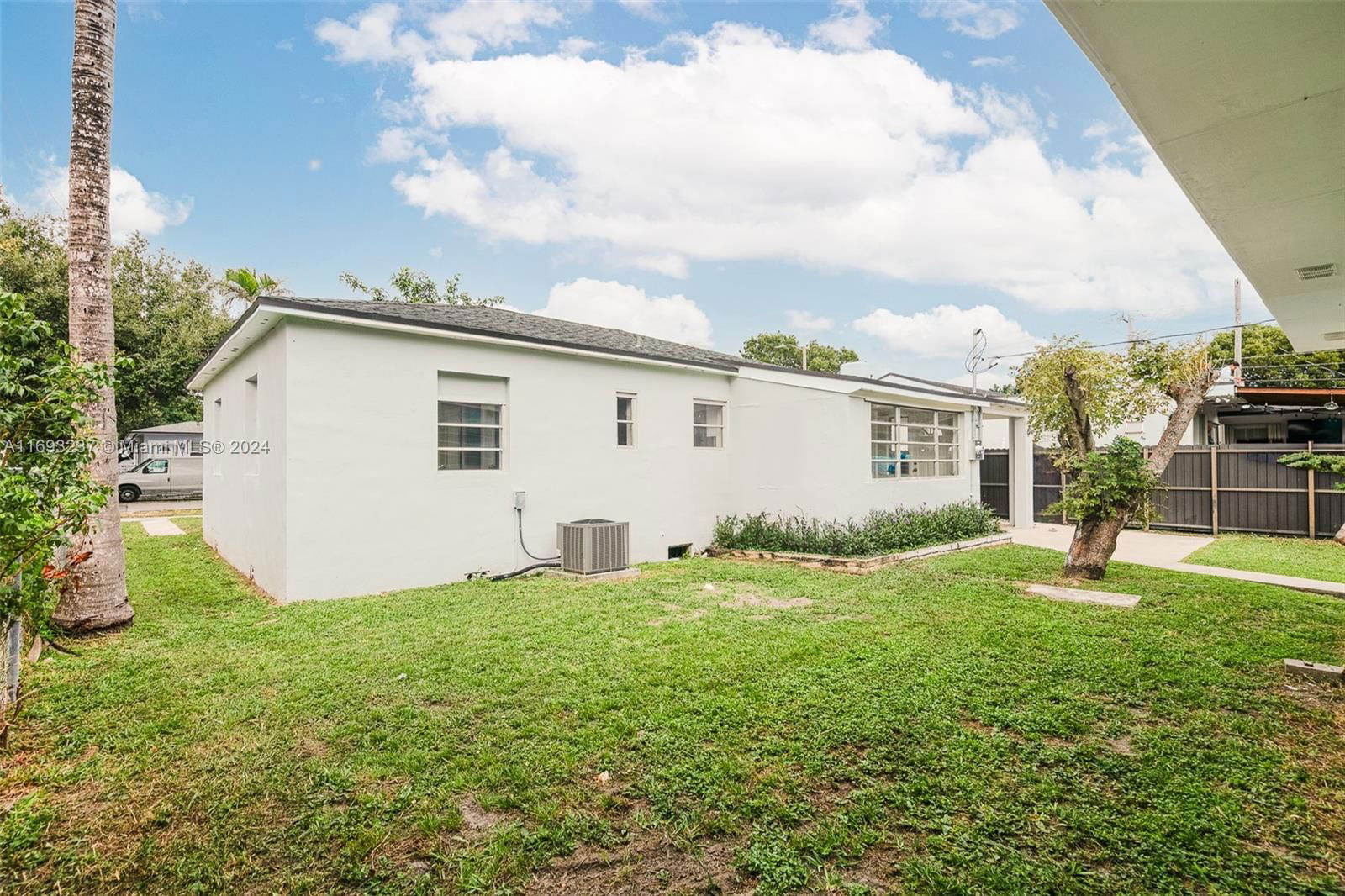 Real estate property located at 3434 6th St, Miami-dade, Mildred Park, Miami, FL