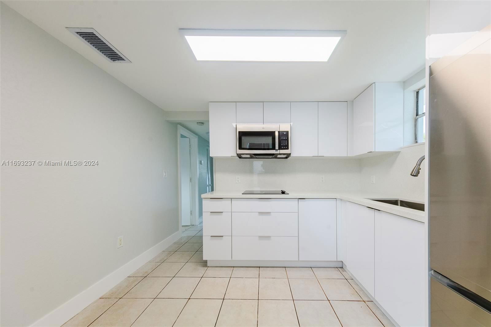 Real estate property located at 3434 6th St, Miami-dade, Mildred Park, Miami, FL