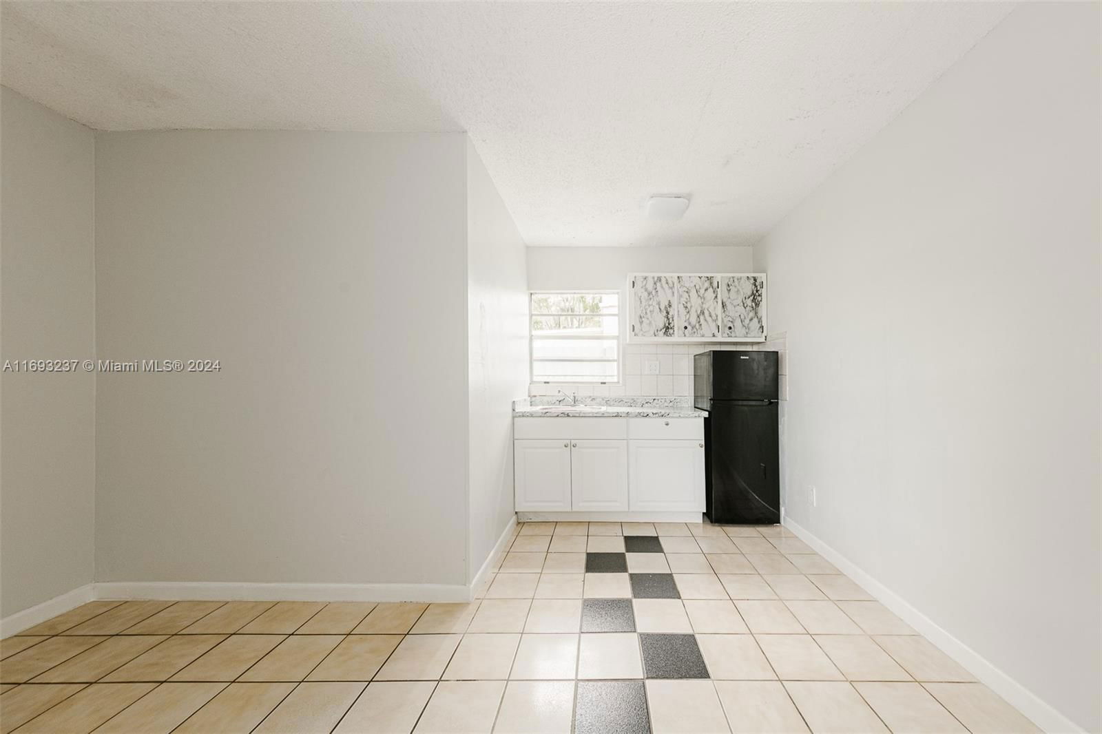 Real estate property located at 3434 6th St, Miami-dade, Mildred Park, Miami, FL