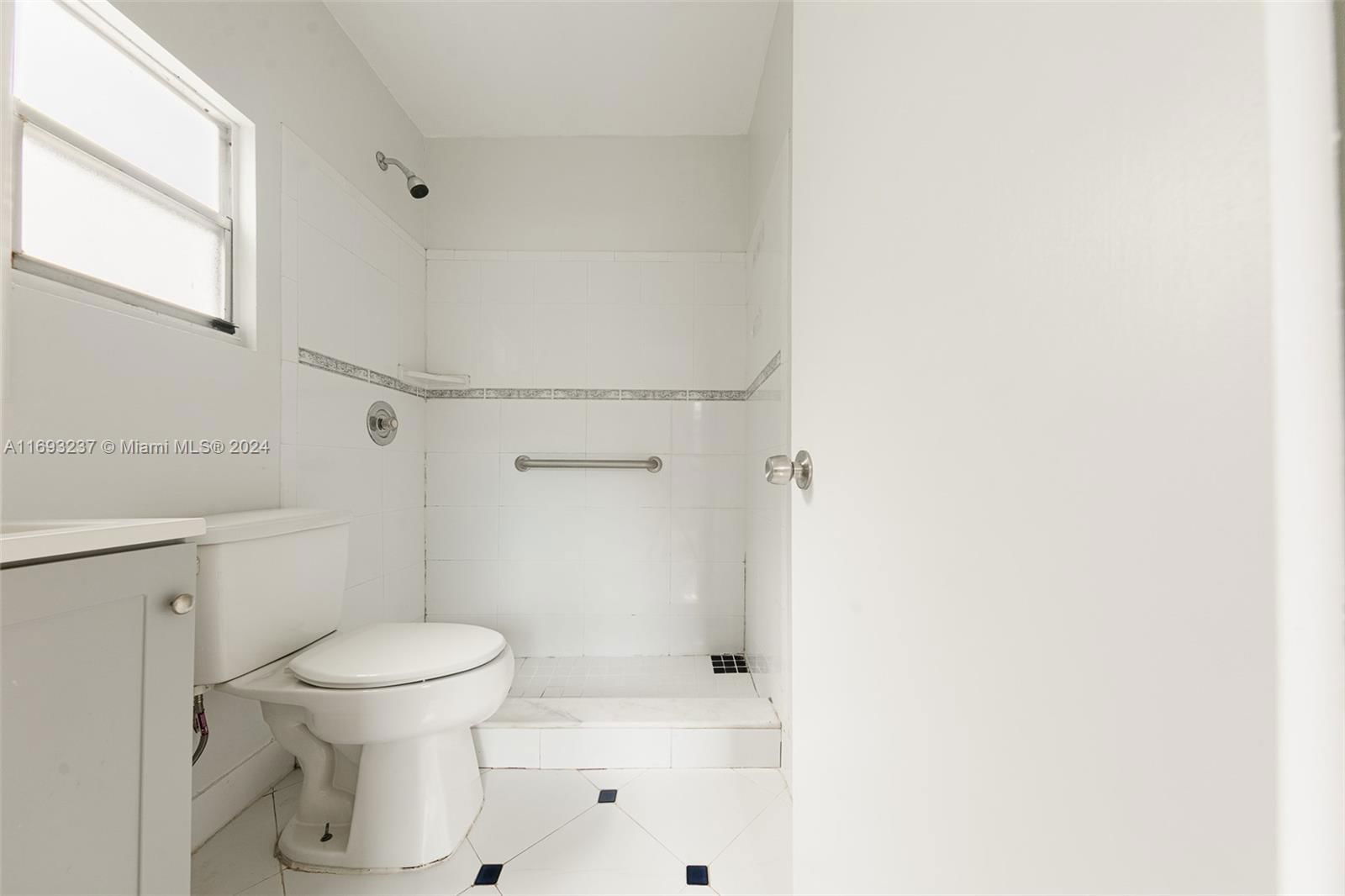Real estate property located at 3434 6th St, Miami-dade, Mildred Park, Miami, FL