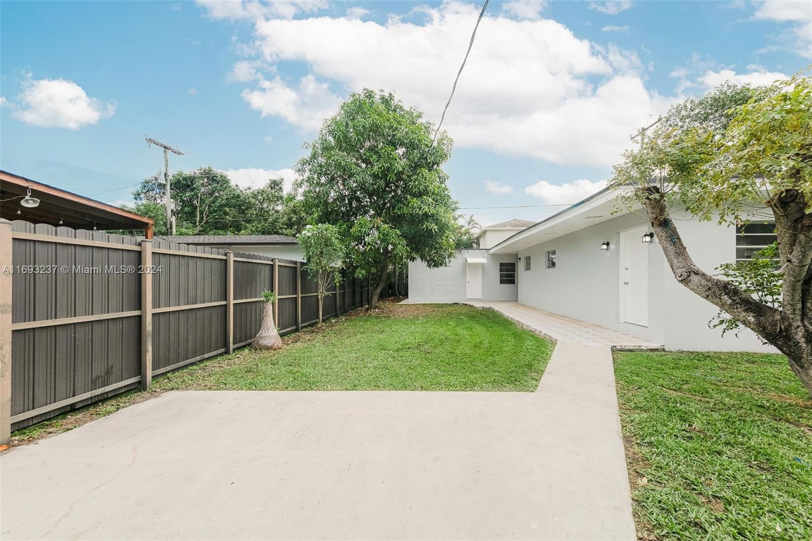 Real estate property located at 3434 6th St, Miami-dade, Mildred Park, Miami, FL