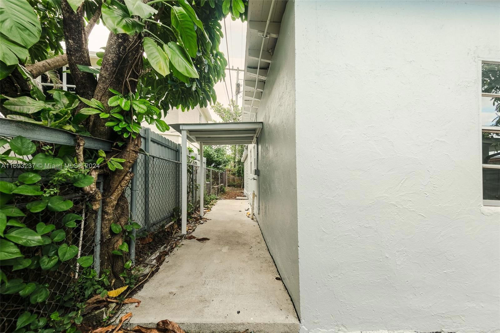 Real estate property located at 3434 6th St, Miami-dade, Mildred Park, Miami, FL