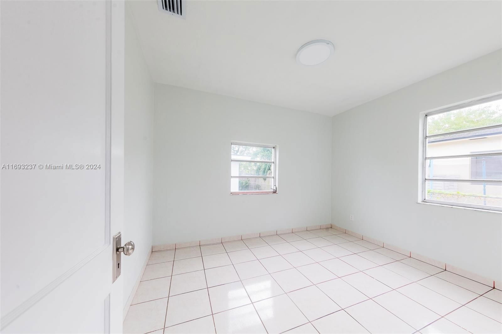 Real estate property located at 3434 6th St, Miami-dade, Mildred Park, Miami, FL