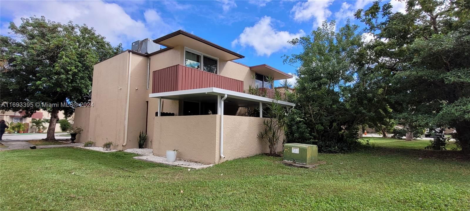 Real estate property located at 20007 123rd Dr, Miami-Dade, VILLAS AT CUTLER RIDGE, Miami, FL