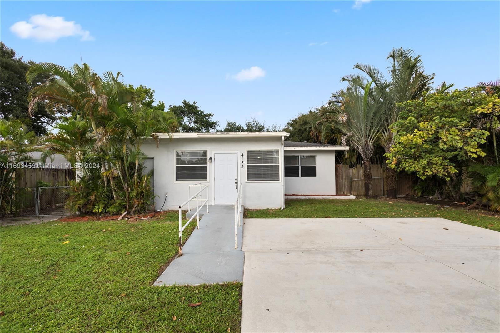 Real estate property located at 4133 22nd St, Broward, FLORAL HEIGHTS, Fort Lauderdale, FL