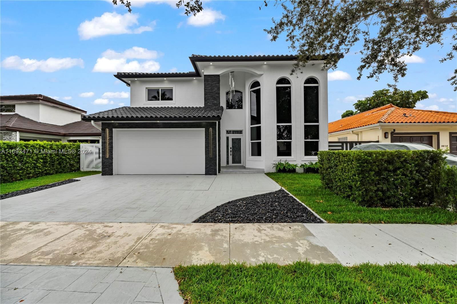 Real estate property located at 8832 152nd Ter, Miami-Dade, WEST LAKES GARDENS 1ST AD, Miami Lakes, FL