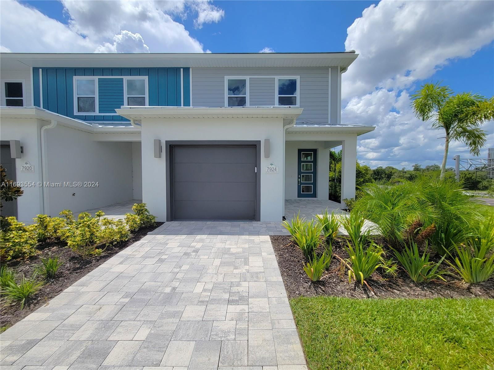 Real estate property located at 7924 Spectrum #7924, Osceola, VILLAS AT REUNION SQUARE, Kissimmee, FL