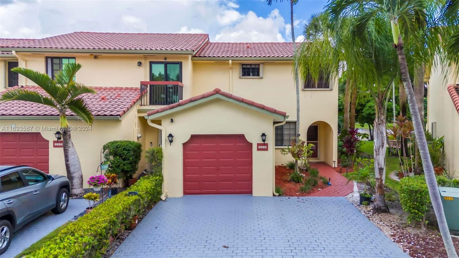 Real estate property located at 2315 El Cid Ct, Broward, ALHAMBRA CIRCLE, Davie, FL