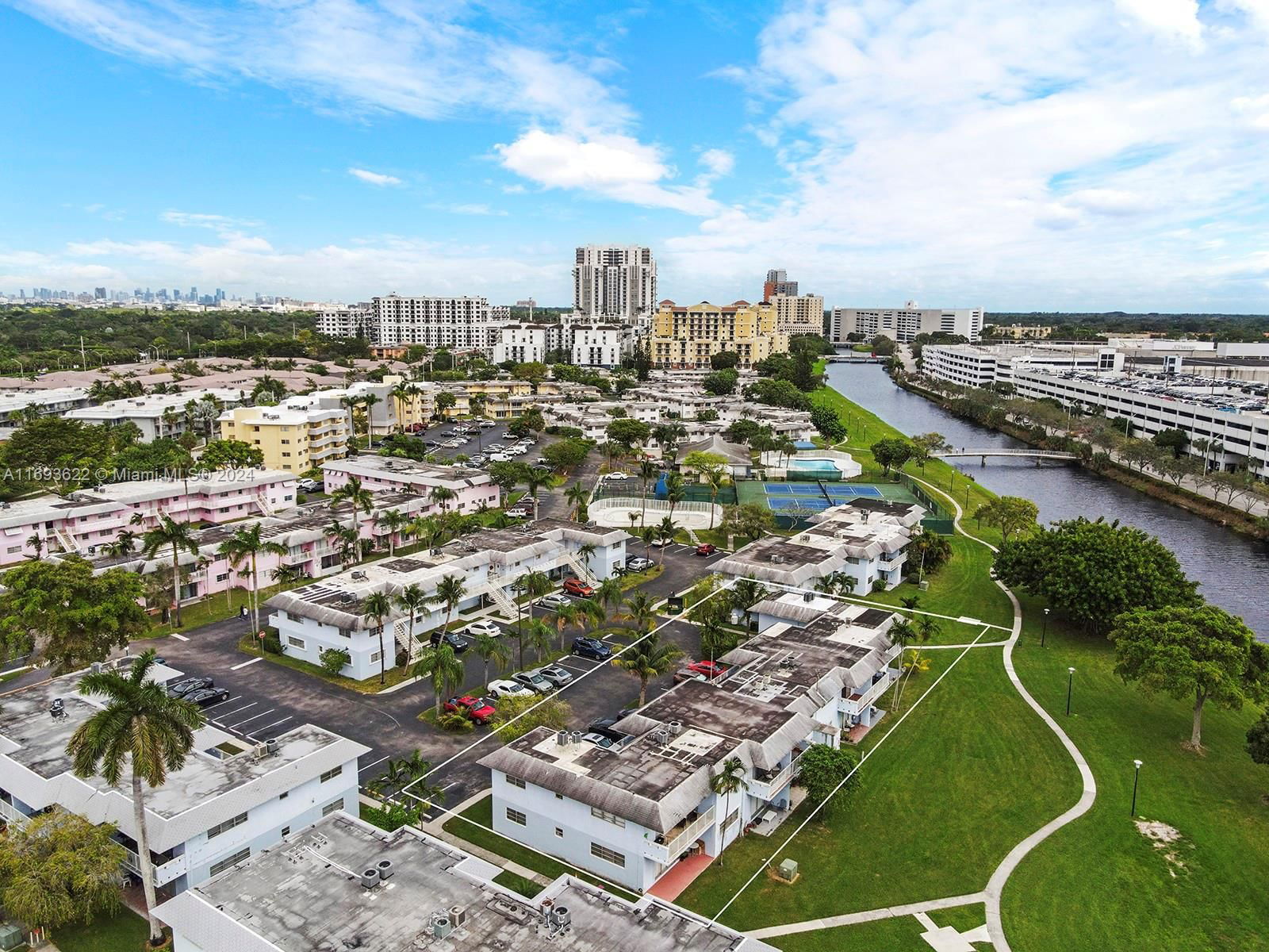 Real estate property located at 7580 82nd St F115, Miami-Dade, VILLAGE AT DADELAND CONDO, Miami, FL