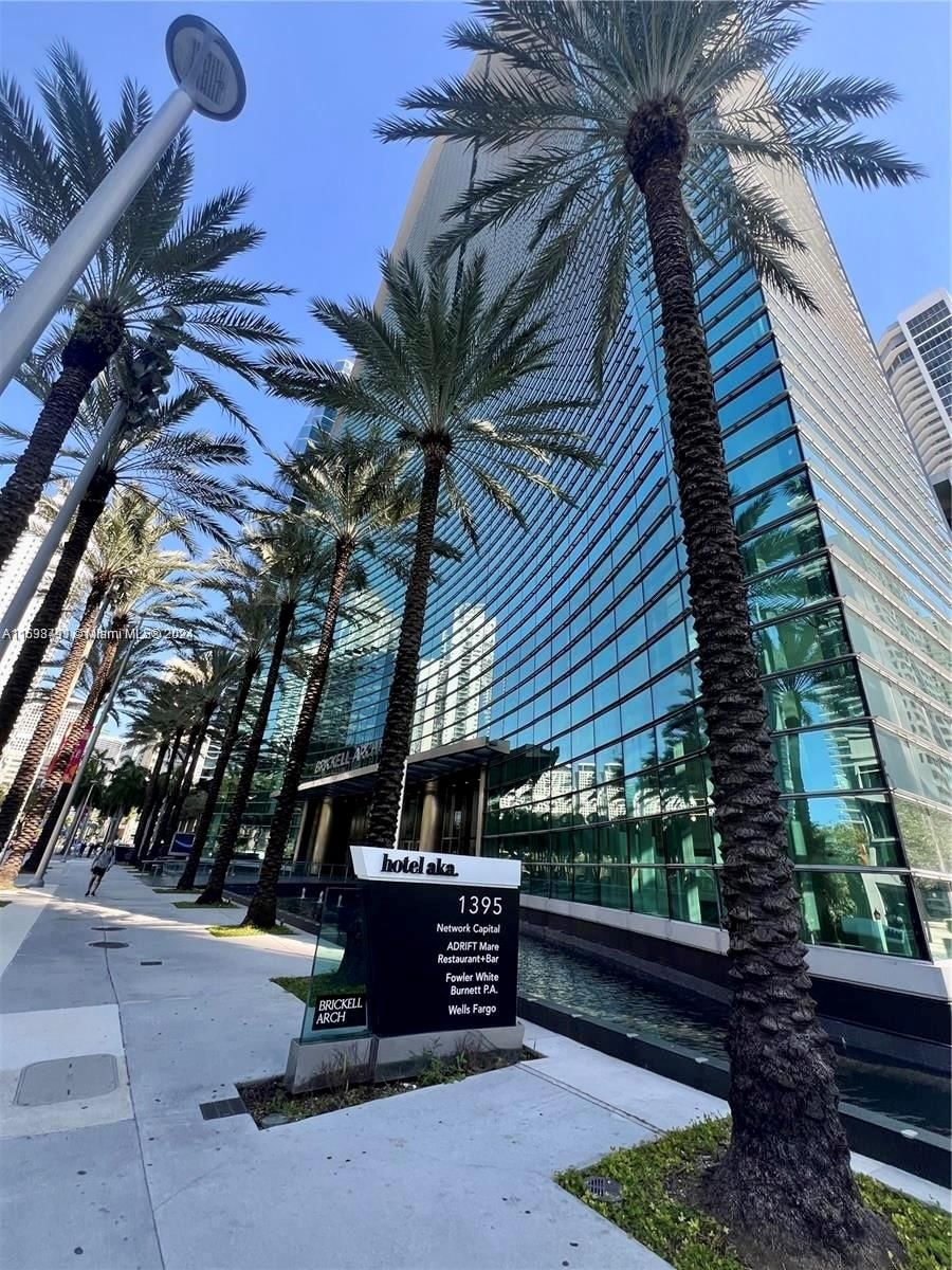 Real estate property located at 1395 Brickell Ave #2606, Miami-Dade, MAYFIELD CONDO, Miami, FL