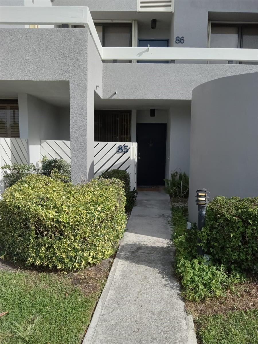 Real estate property located at 1100 5th Ct #85, Broward, NOBEL POINT CONDO, Pompano Beach, FL