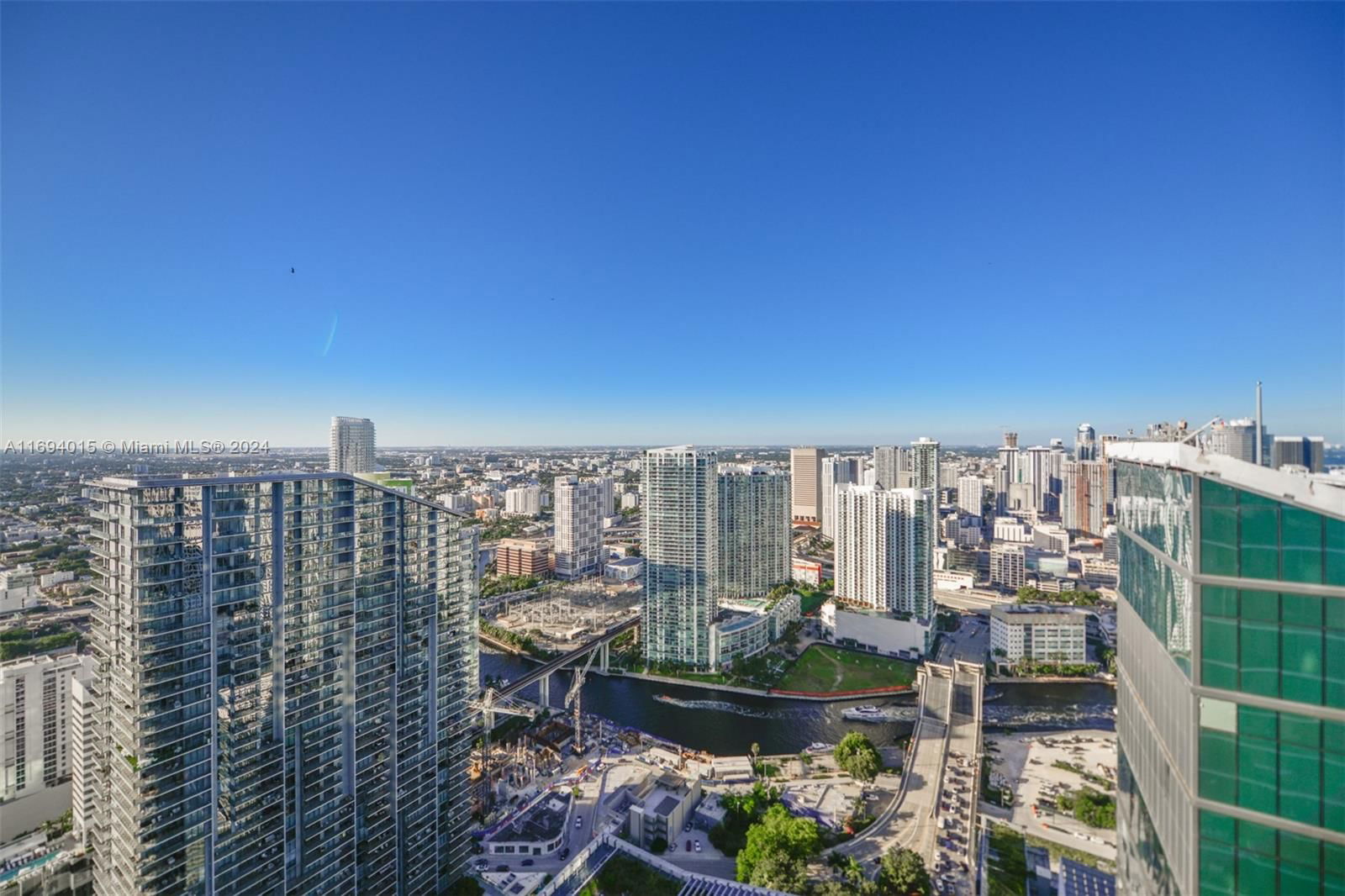 Real estate property located at 801 Miami Ave #5309, Miami-Dade, 801 SMA RESIDENCES CONDO, Miami, FL