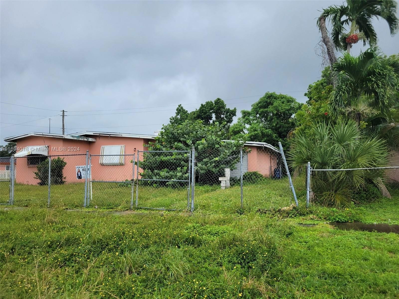 Real estate property located at 16810 7th ave rd, Miami-Dade, CRAVERO CLOVERLEAF ESTATE, Miami Gardens, FL