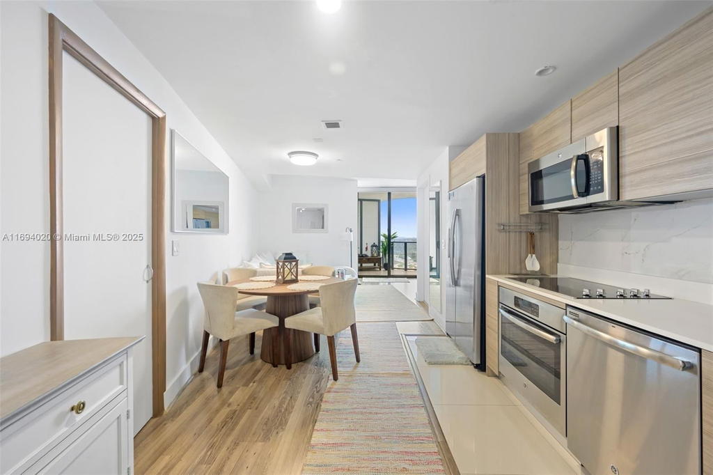 Real estate property located at 121 34th St #3014, Miami-dade, 3401 Midtown Condo, Miami, FL