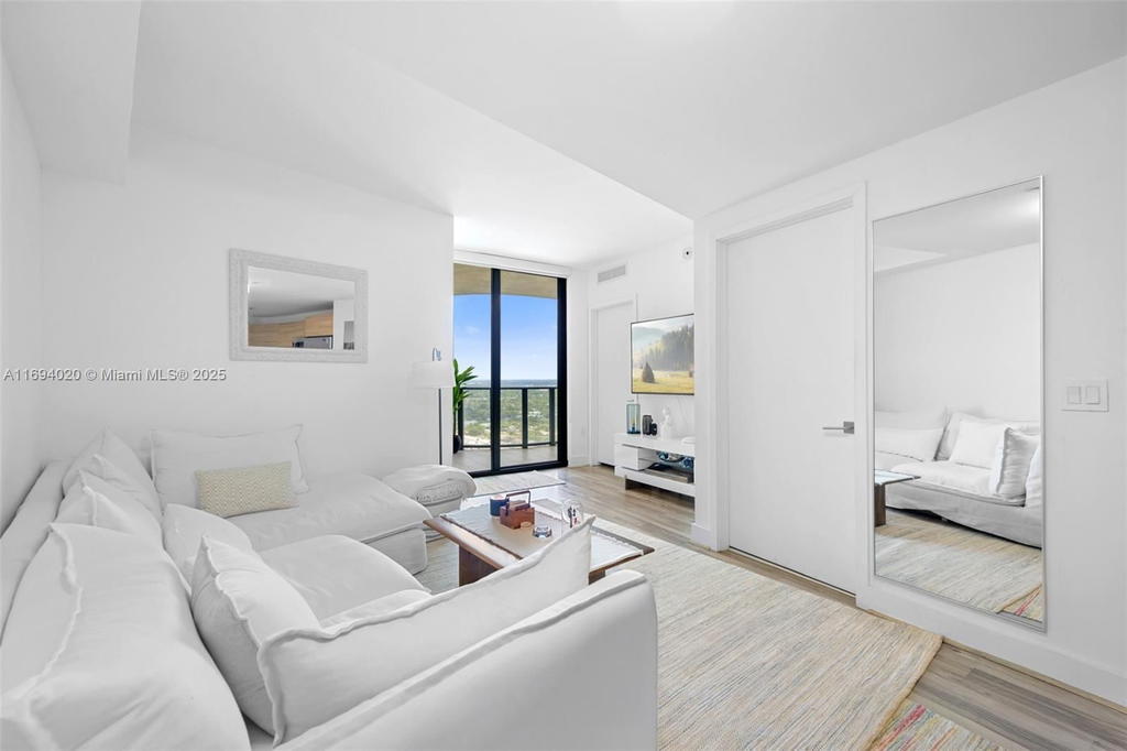 Real estate property located at 121 34th St #3014, Miami-dade, 3401 Midtown Condo, Miami, FL