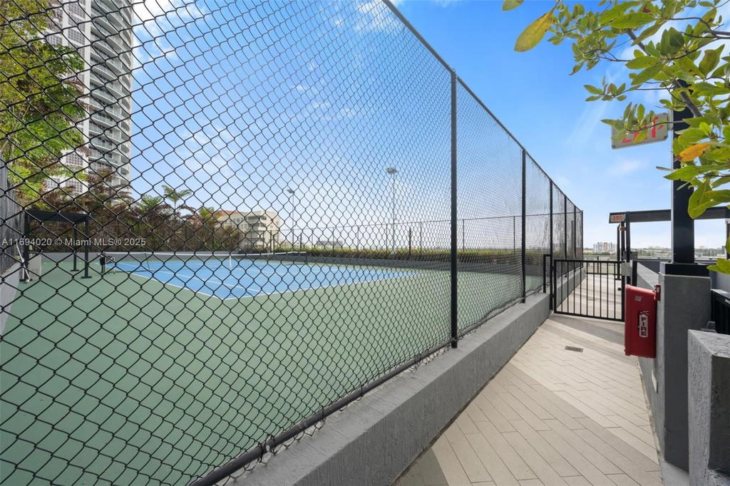 Real estate property located at 121 34th St #3014, Miami-dade, 3401 Midtown Condo, Miami, FL