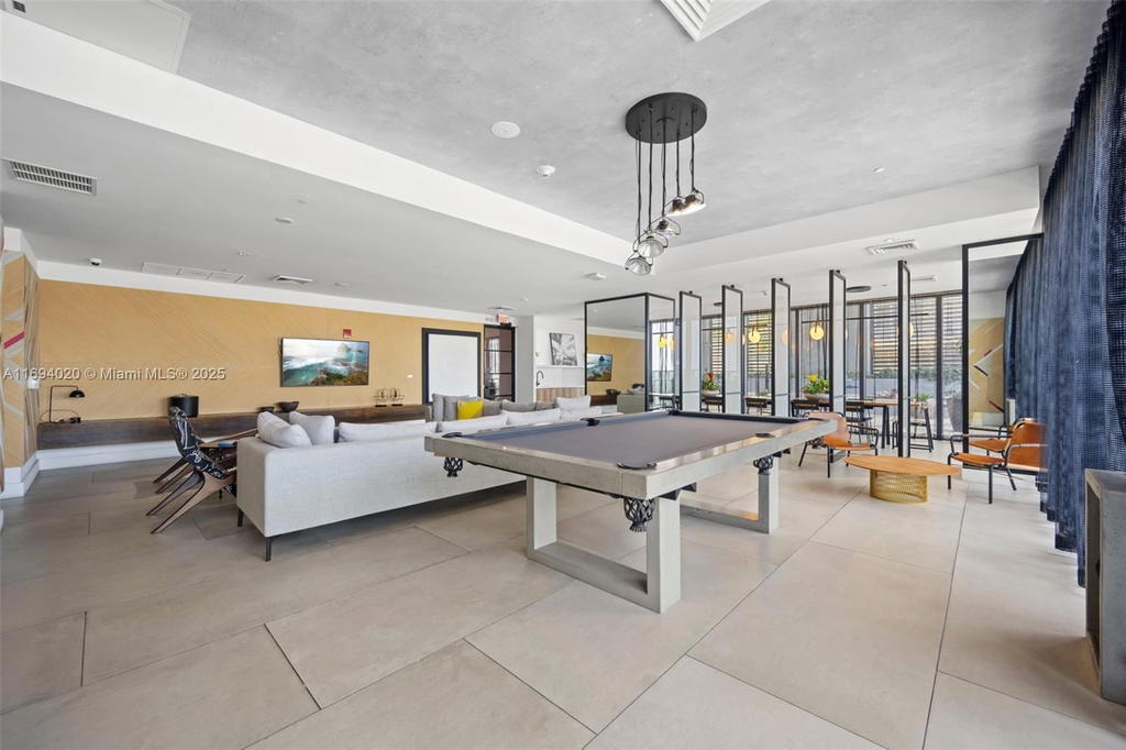 Real estate property located at 121 34th St #3014, Miami-dade, 3401 Midtown Condo, Miami, FL