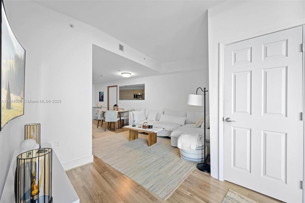 Real estate property located at 121 34th St #3014, Miami-dade, 3401 Midtown Condo, Miami, FL