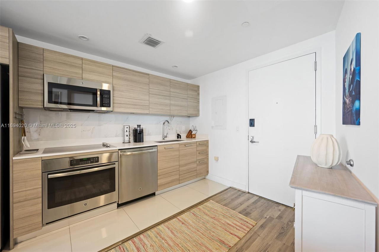 Real estate property located at 121 34th St #3014, Miami-dade, 3401 Midtown Condo, Miami, FL