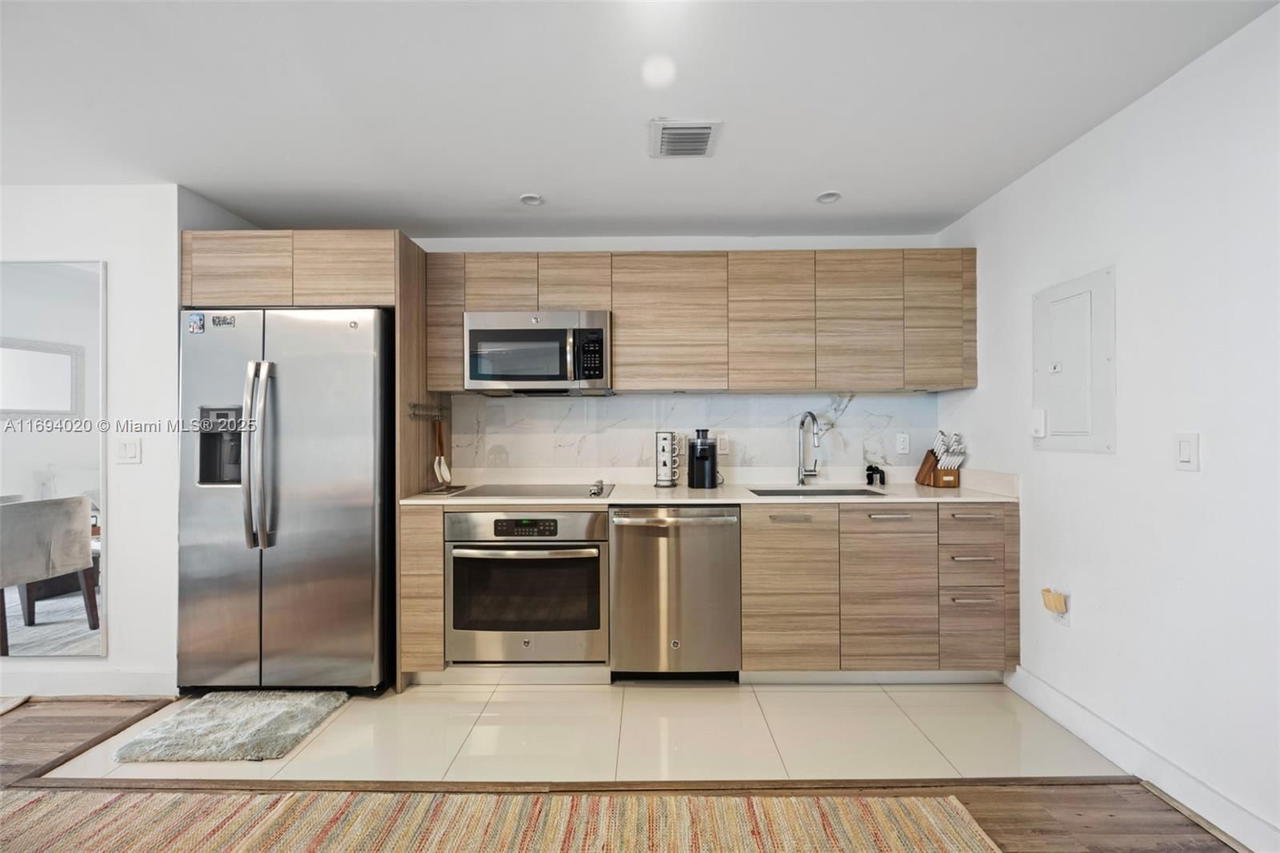 Real estate property located at 121 34th St #3014, Miami-dade, 3401 Midtown Condo, Miami, FL