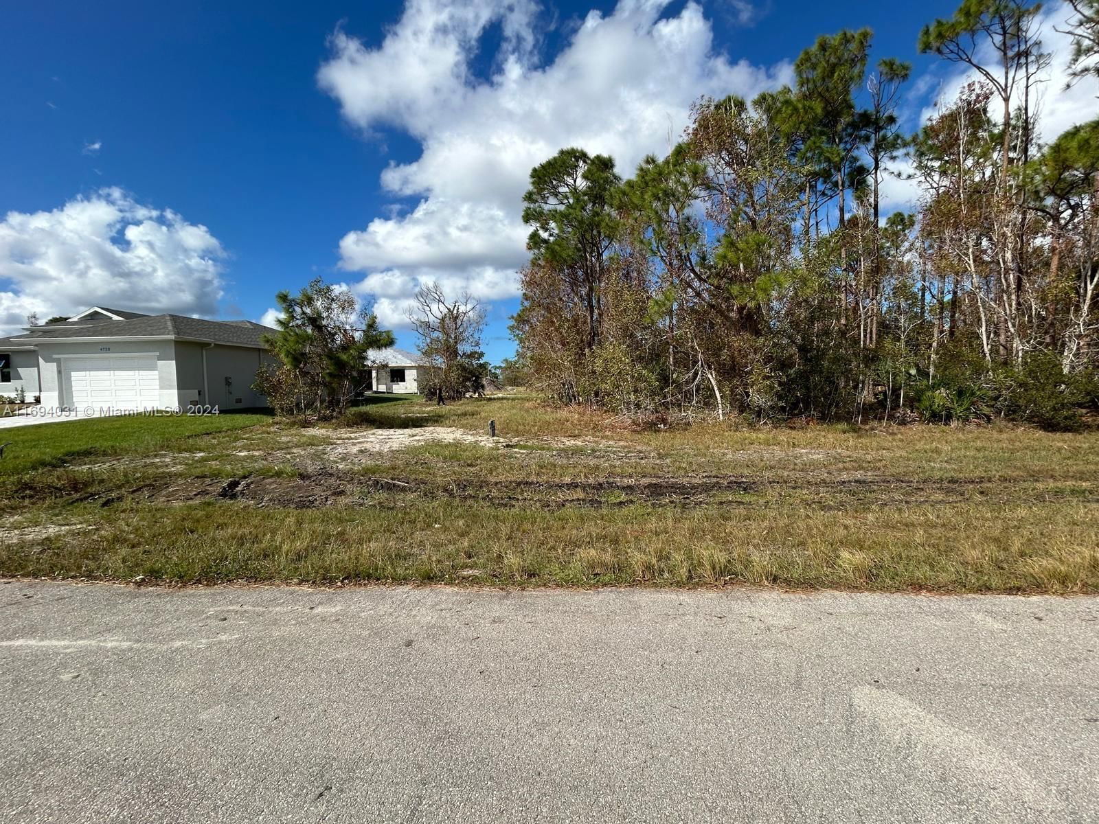 Real estate property located at 4732 NW 39th PL, Lee, N/A, Cape Coral, FL