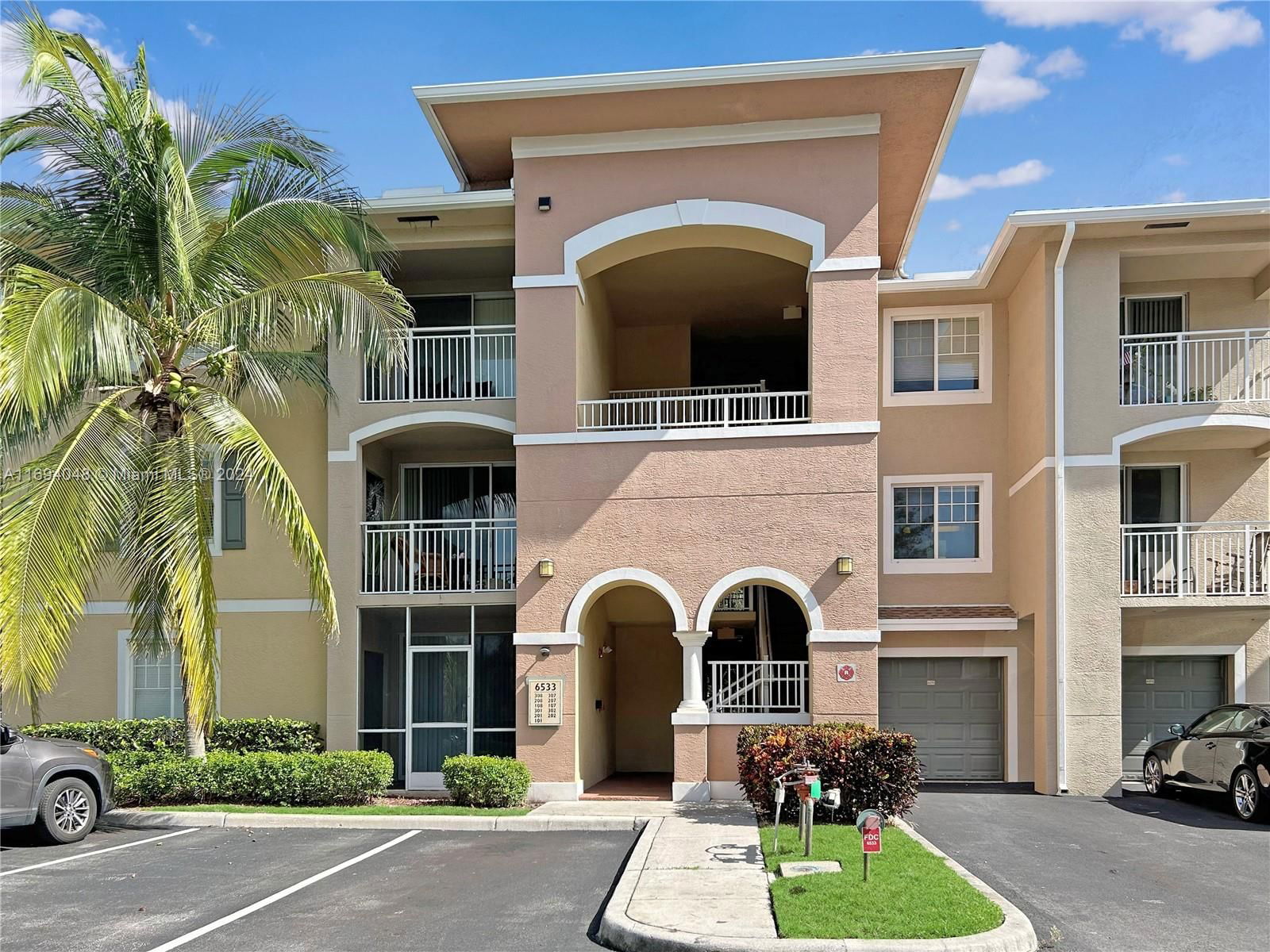 Real estate property located at 6533 Emerald Dunes Dr #208, Palm Beach, VILLAS AT EMERALD DUNES, West Palm Beach, FL