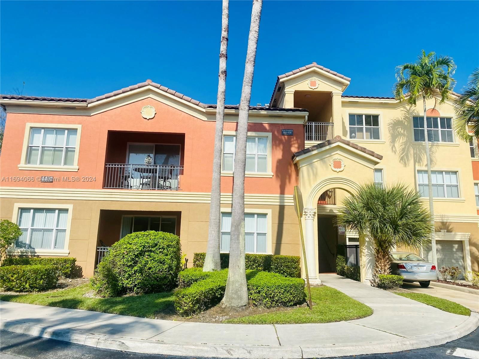 Real estate property located at 4402 160th Ave #926, Broward, EL-AD VILLAGGIO CONDO BLD, Miramar, FL