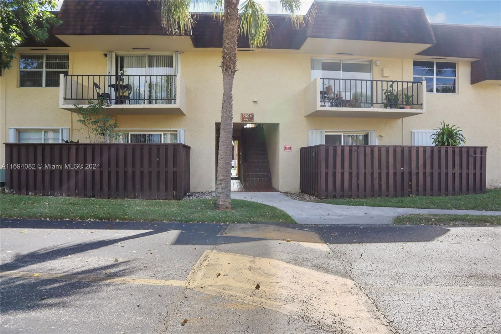 Real estate property located at 9006 137th St #19, Miami-Dade, HEATHER WALK CONDO, Miami, FL