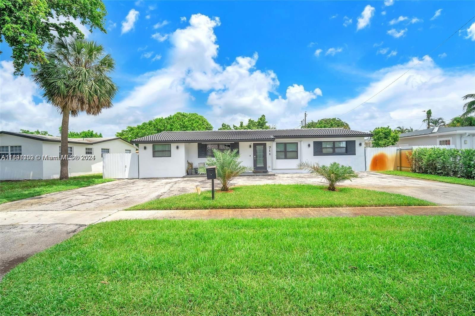 Real estate property located at 711 69th Way, Broward, BOULEVARD HEIGHTS SEC TEN, Pembroke Pines, FL