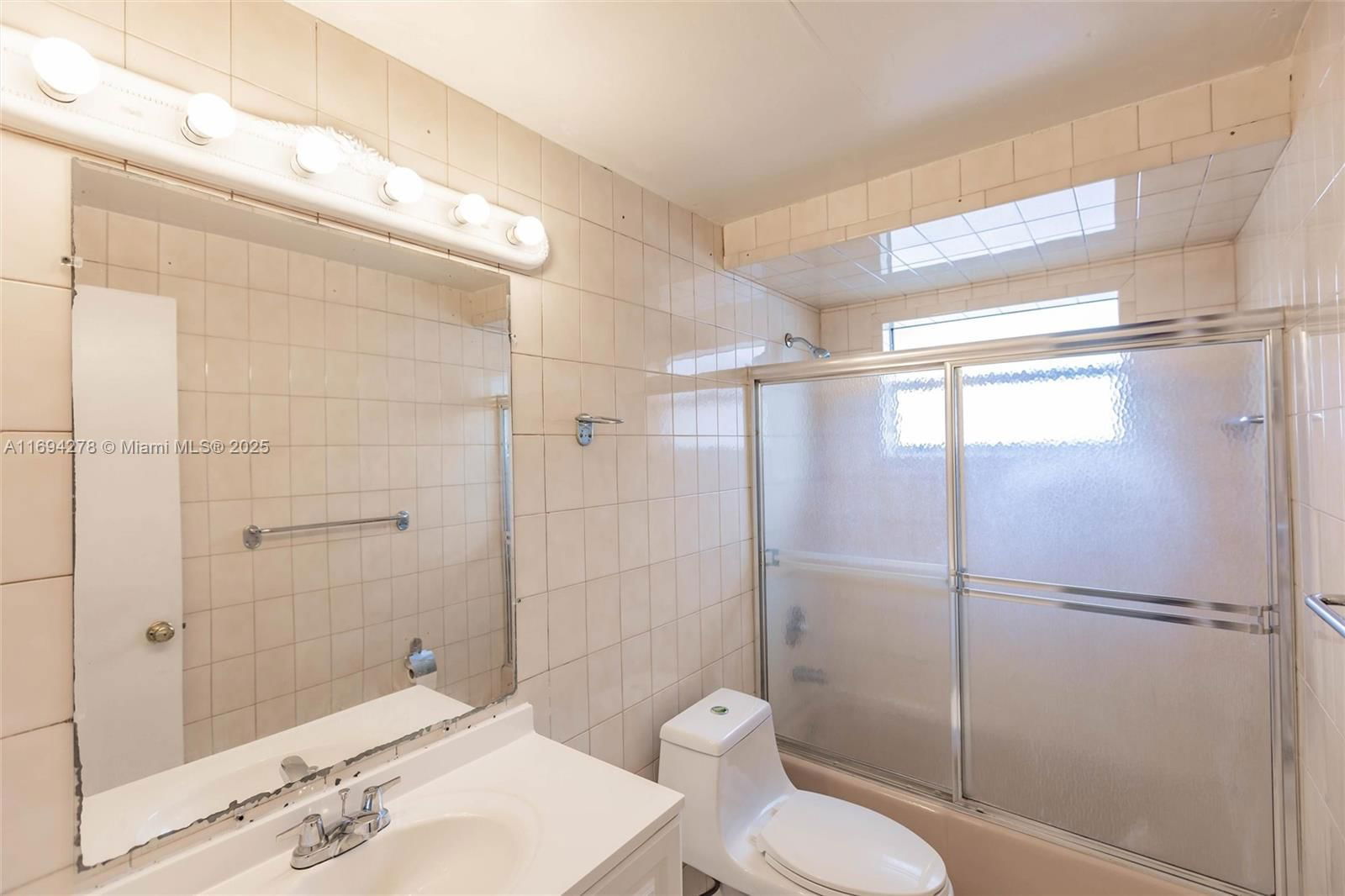 Real estate property located at 521 41st St, Miami-dade, Hialeah 16th Addn, Hialeah, FL