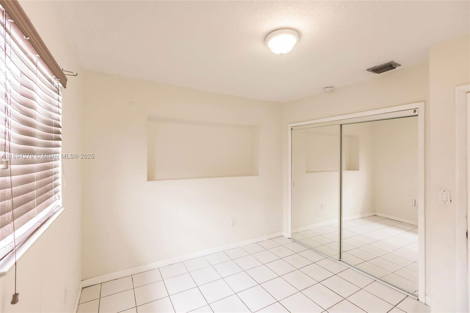Real estate property located at 521 41st St, Miami-dade, Hialeah 16th Addn, Hialeah, FL