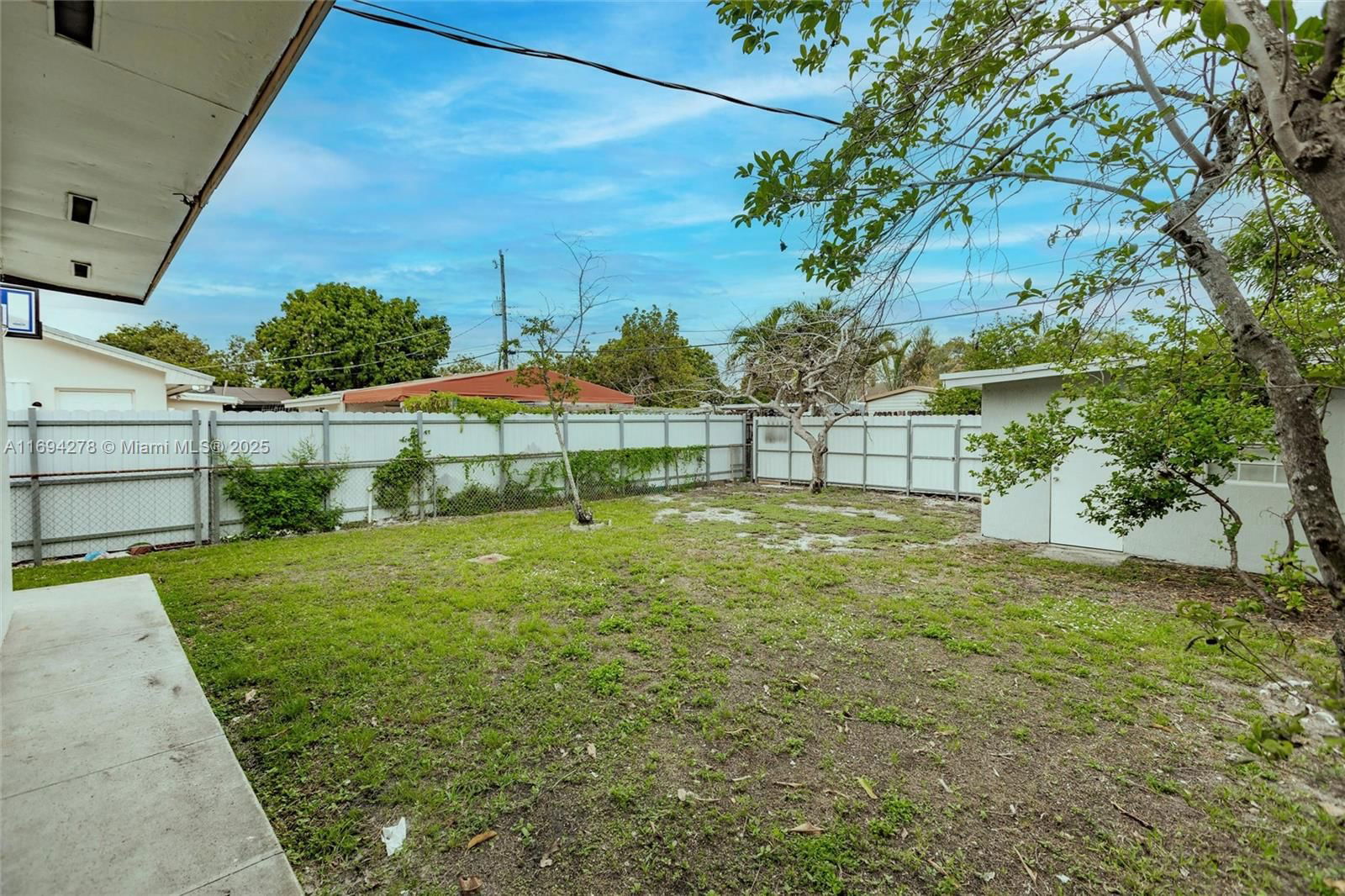 Real estate property located at 521 41st St, Miami-dade, Hialeah 16th Addn, Hialeah, FL