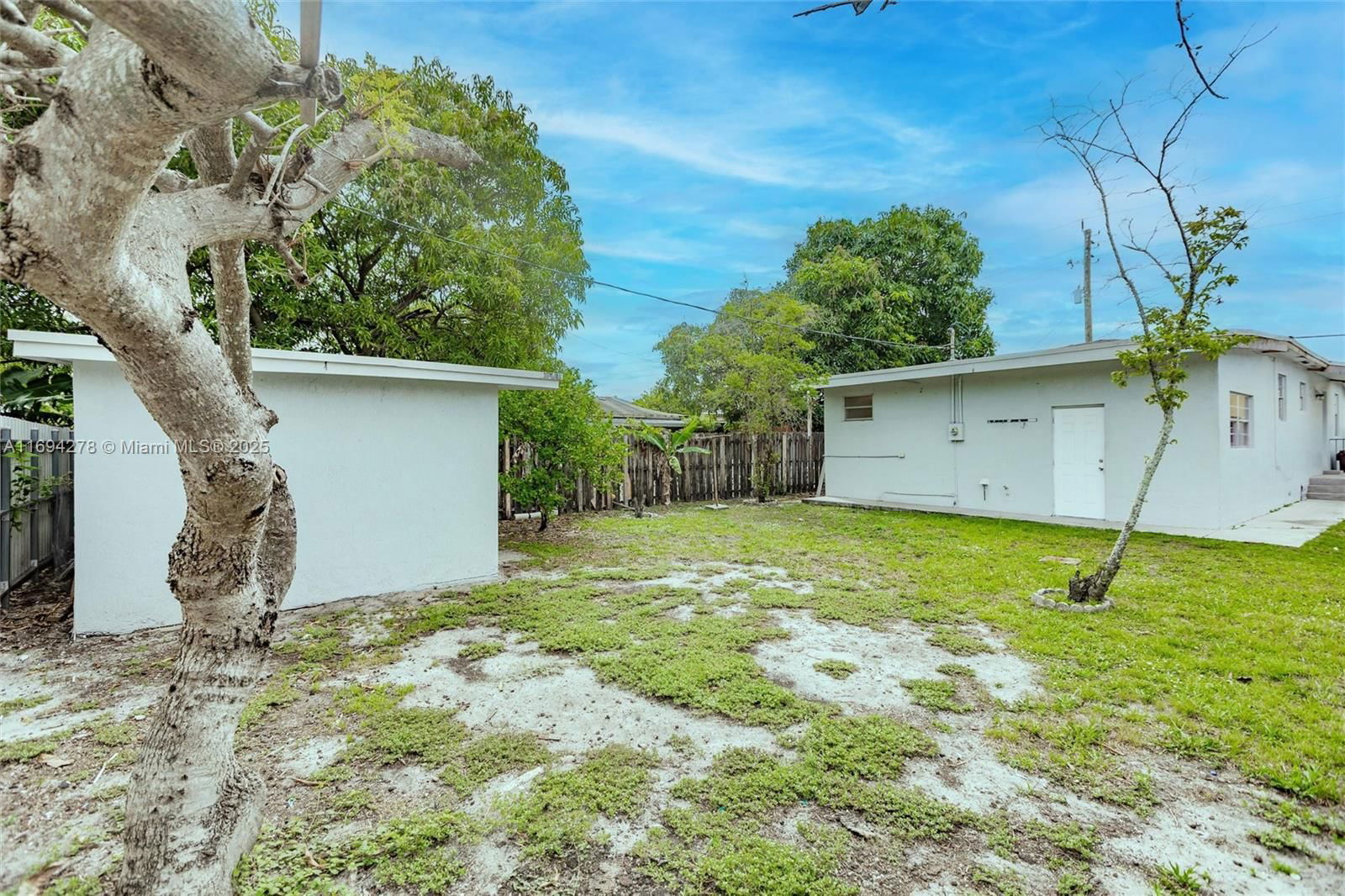 Real estate property located at 521 41st St, Miami-dade, Hialeah 16th Addn, Hialeah, FL