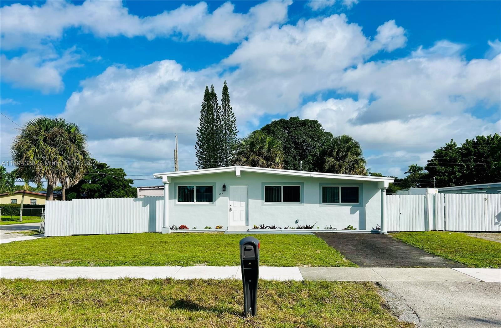 Real estate property located at 390 29th Ter, Broward, BOULEVARD GARDENS, Fort Lauderdale, FL