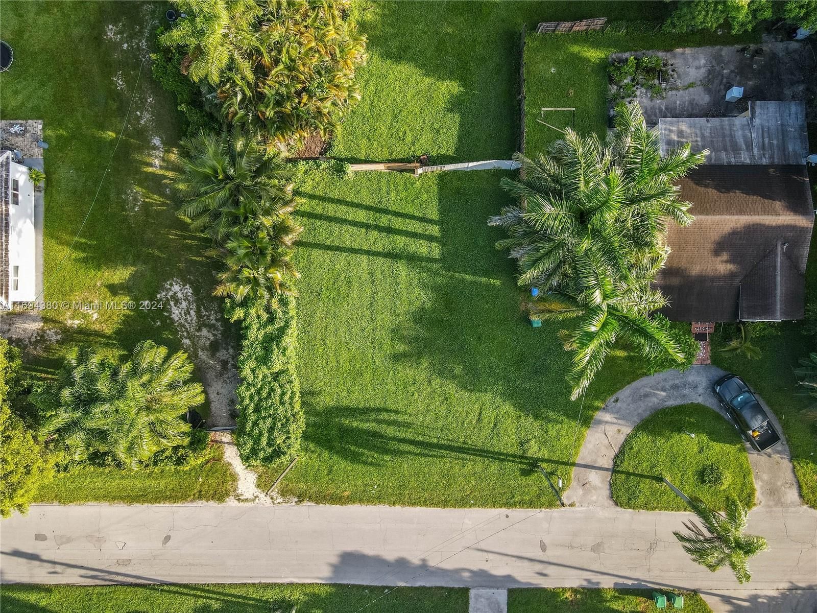 Real estate property located at 355 156th St, Miami-dade, Bisc Gardens Sec A, Miami, FL