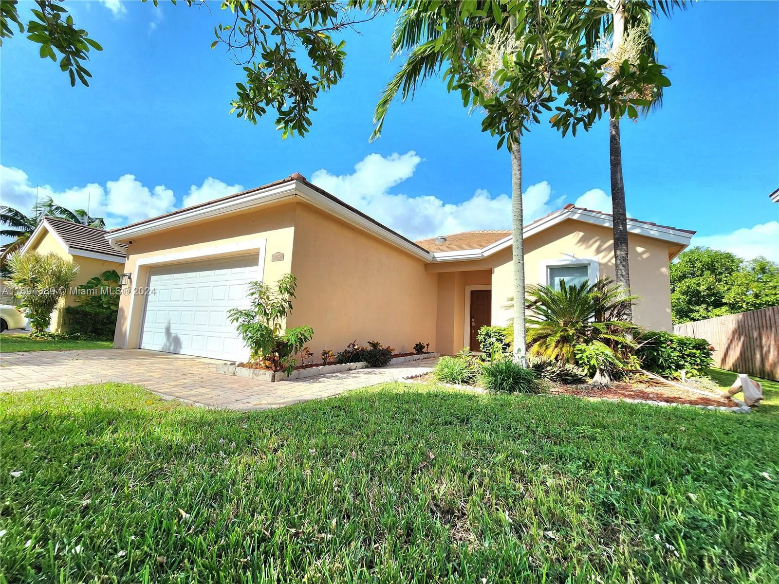 Real estate property located at 3079 6th St, Miami-Dade, RAULS PLACE AT OASIS, Homestead, FL