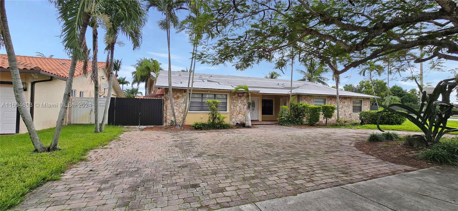 Real estate property located at 4199 136th Ave, Miami-Dade, KENMORE SUB, Miami, FL