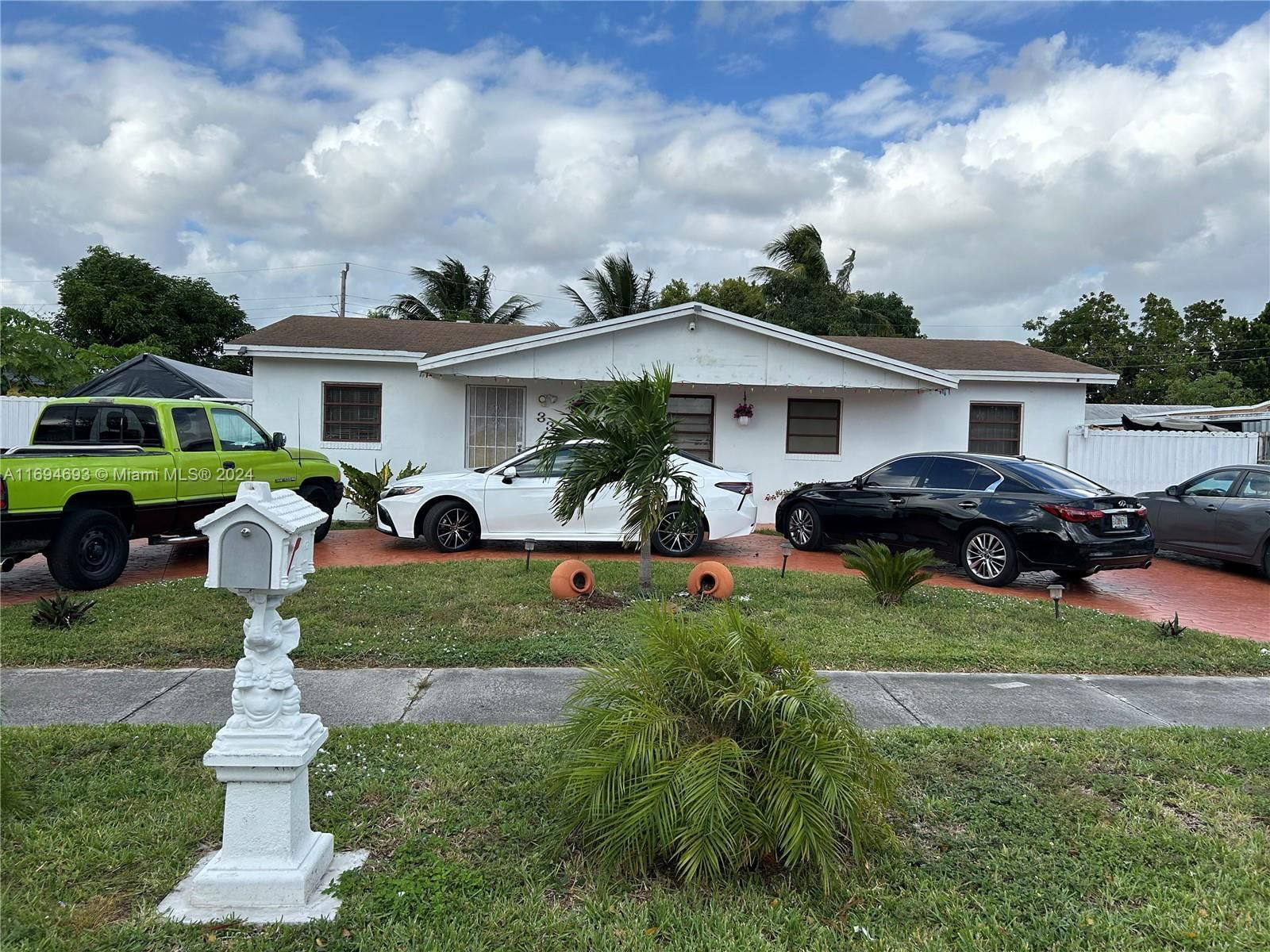 Real estate property located at 3303 181st St, Miami-Dade, BANKERS SUB #1, Miami Gardens, FL